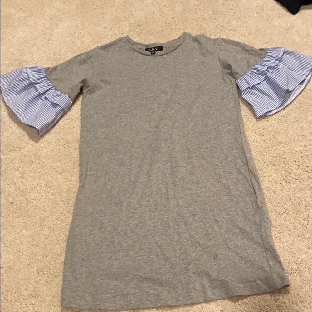Cute T-shirt dress with seersucker sleeve detail